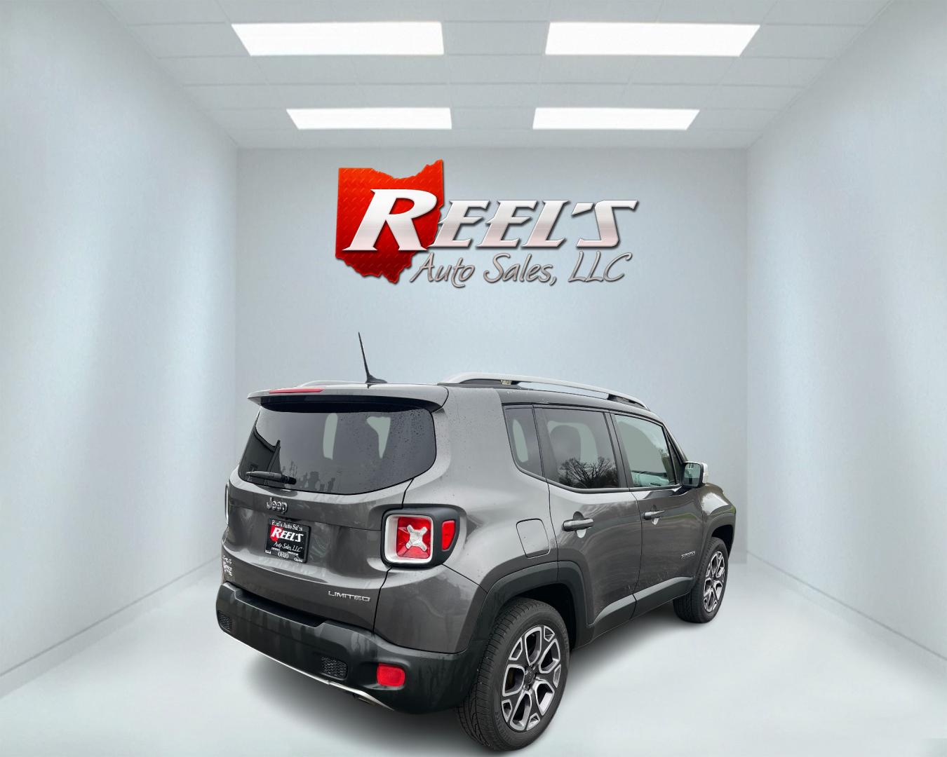 2016 Gray /Black Jeep Renegade Limited 4WD (ZACCJBDT1GP) with an 2.4L I4 DOHC 16V engine, 9A transmission, located at 11115 Chardon Rd. , Chardon, OH, 44024, (440) 214-9705, 41.580246, -81.241943 - Photo#5